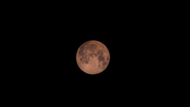  Den 27 juli i år går det att se en total månförmörkelse, även kallat blodmåne.
