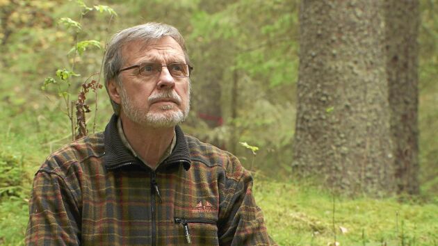  Naturfilmaren Ulf Jonasson har följ den vita älgen i Värmlandsskogarna under flera år. Hans film om den vita konungen har nu setts av 725 000 människor 
