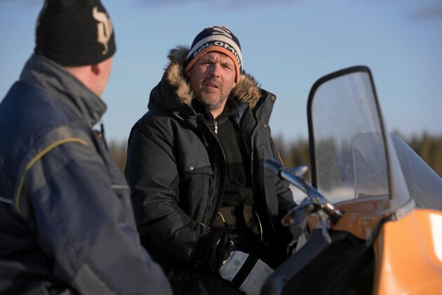  Magnus Nordlund använder bland annat sin snöskoter när han ska åka ut på fisketurer. 