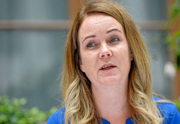  Landsbygdsminister Jennie Nilsson (S) ger åtta månaders respit till utredningen om djurhälsa.