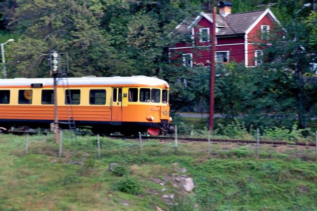 Smalspårvägen mellan Västervik och Hultsfred har 15 000 passagerare varje år.