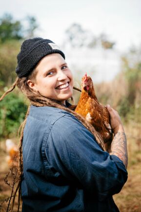 Angelikas mål är att ett jordbruk där både människor och djur mår bra.