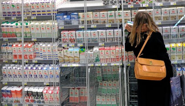  Prisfall på mjölkprodukter gav billigare mat i juni.