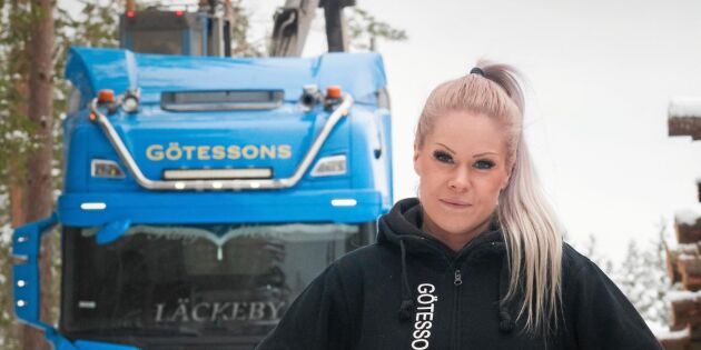 Svenska Truckers-Tove kör tre lass timmer per natt