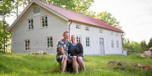 Emil och Nina flyttade farmors hus – stock för stock