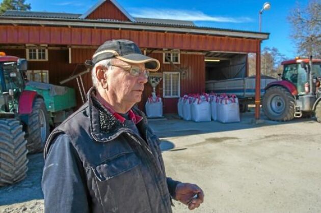  Lars Hillström har i 40 år försörjt sig och sin familj på verksamheten i Bredöl kvarn och såg. Tanken var att den skulle gå i arv till sönerna Johan och David.