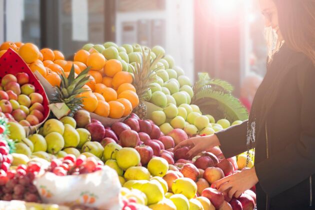 Välj svenska råvaror efter säsong i matbutiken – i stället för tropiska frukter som färdats över halva jordklotet. 