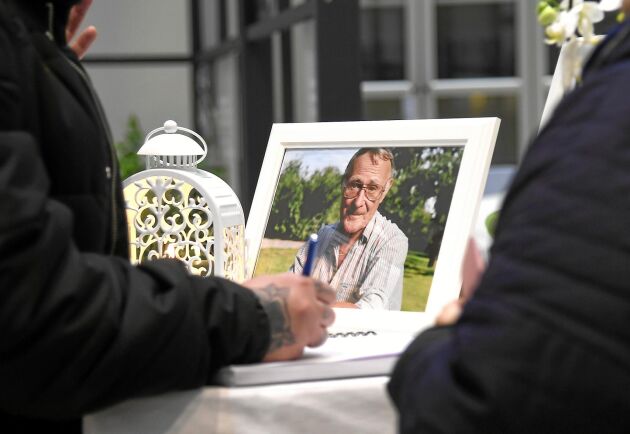  Minnesbordet på ett Ikea-varuhus efter grundaren Ingvar Kamprads bortgång i januari i år.