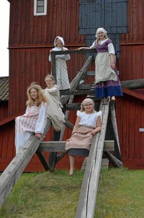  Flera av skådespelarna i Hyttans Hemligheter är barn från bygden.