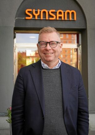  Håkan Broman använder terminalglasögon med högteknologiskt glas.